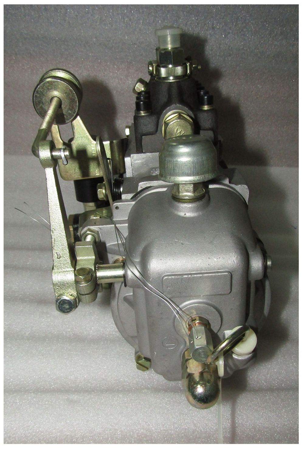 Насос топливный высокого давления TDQ 38 4L(щуп масла) /Fuel Injection Pump