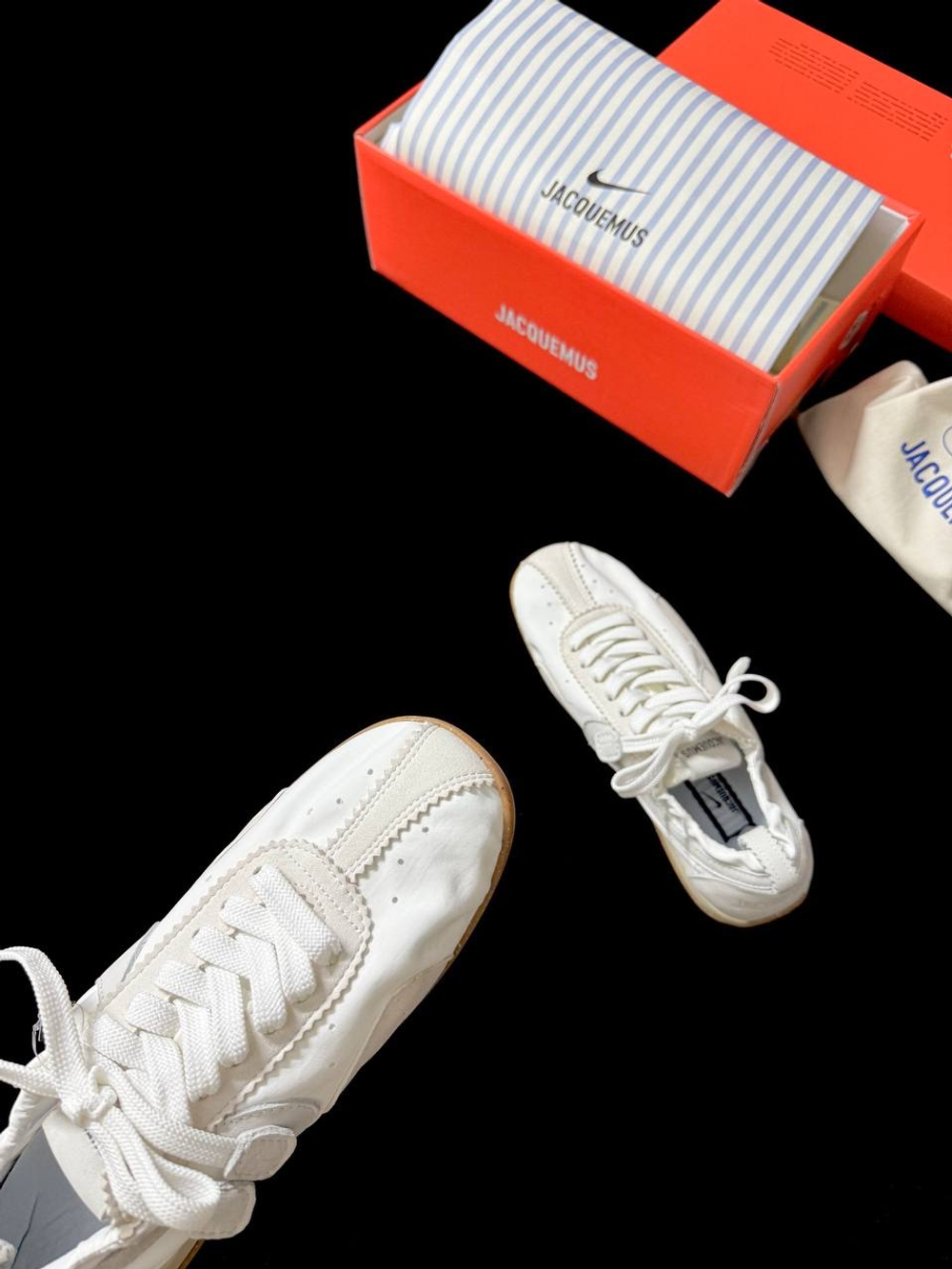 Кроссовки Jacquemus vs NIKE