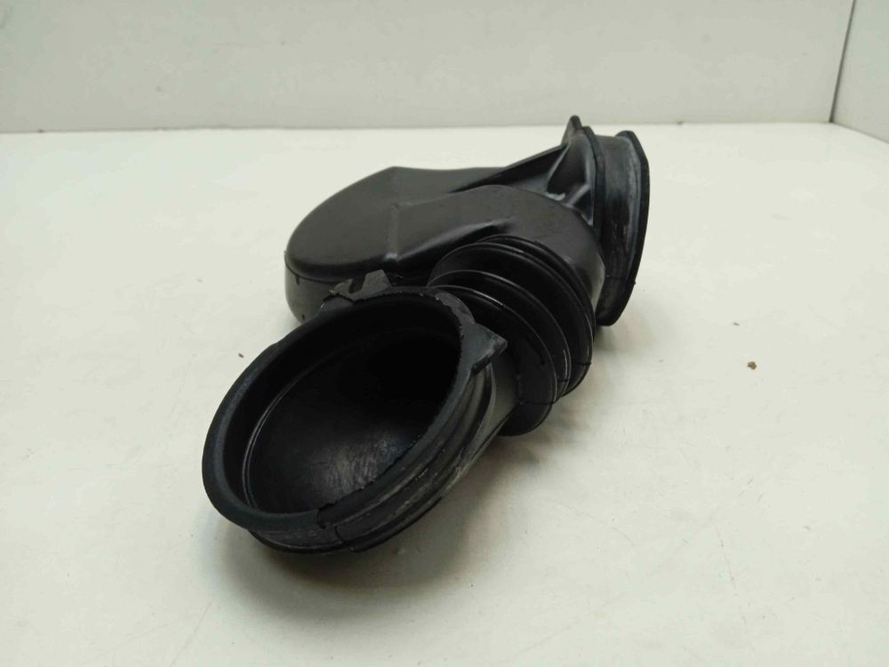 WIS24140OE/47 кт173 Заливной патрубок для стиральной машины Bosch WIS24140OE/47 б/у
