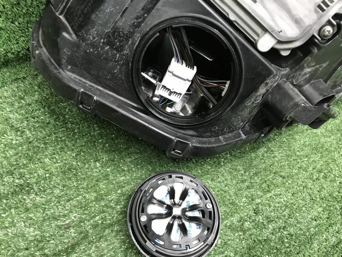 Фара правая Genesis G90 (2018-2022) LED