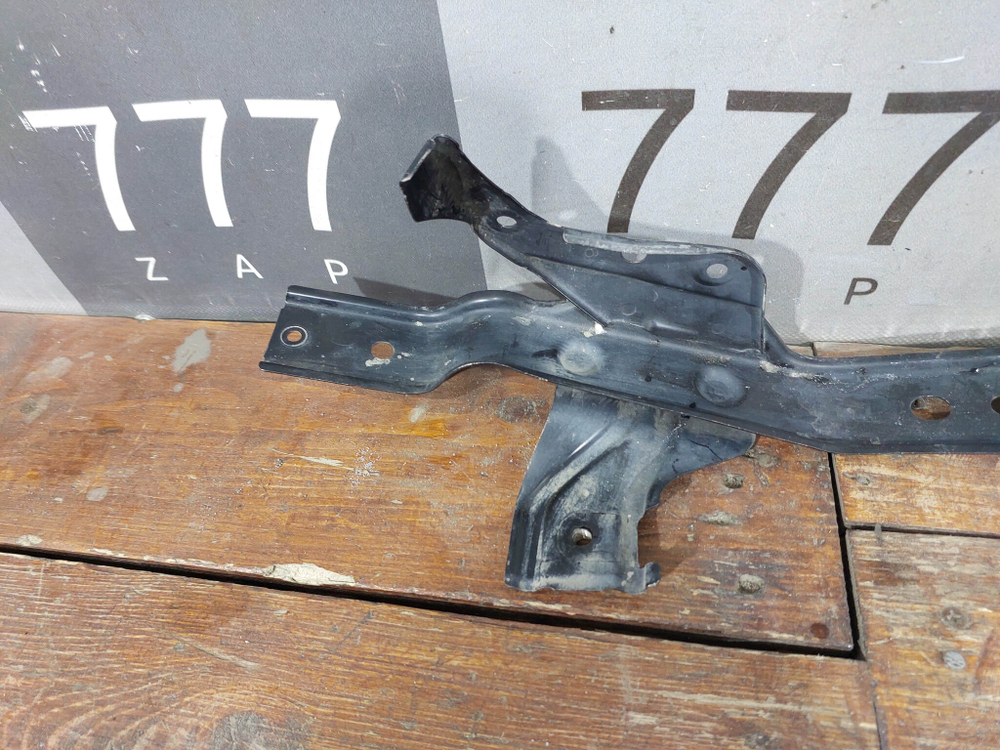 Кронштейн замка капота Toyota RAV4 IV (XA40) 12-19 Б/У Оригинал 5208542050