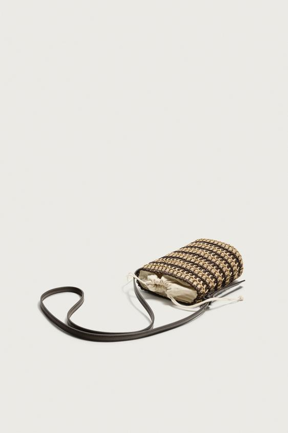 ZARA ВЕРТИКАЛЬНАЯ ПЛЕТЕНАЯ СУМКА, ЭКРЮ