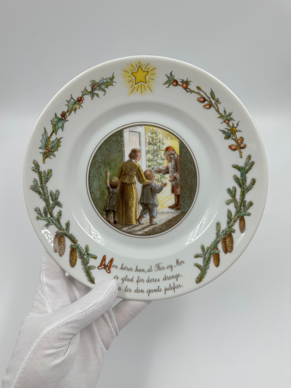 Тарелка Royal Copenhagen, Peters Jul