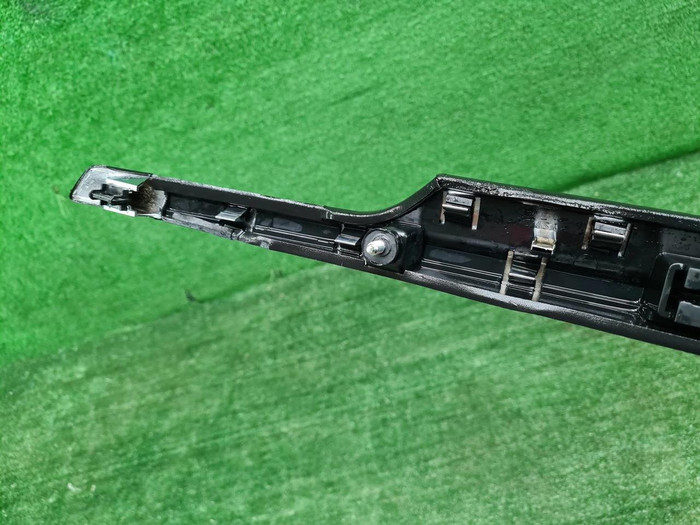 Накладка крышки багажника Hongqi HS5 (2019-н.в.)