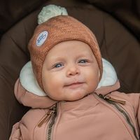 Шапка зимняя на завязках с помпоном "Щербет" 0+