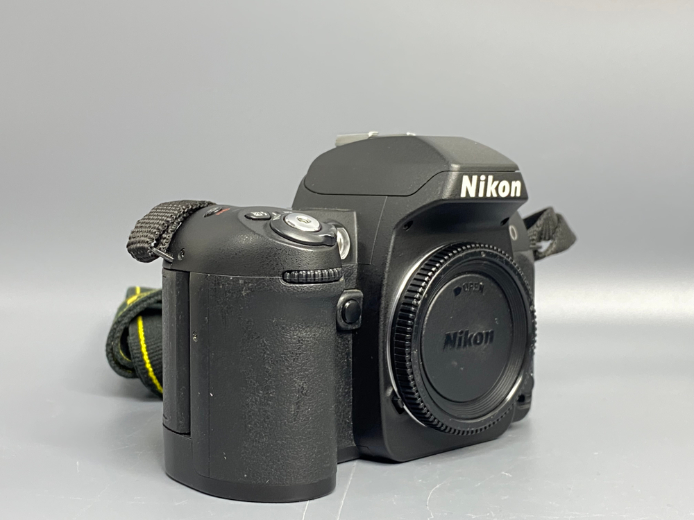 Nikon F80