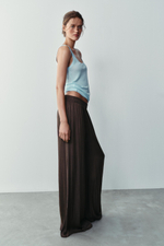 ШИРОКИЕ СТРУЯЩИЕСЯ БРЮКИ — ZARA