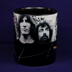 Кружка Pink Floyd ( группа на фоне сада + призма )