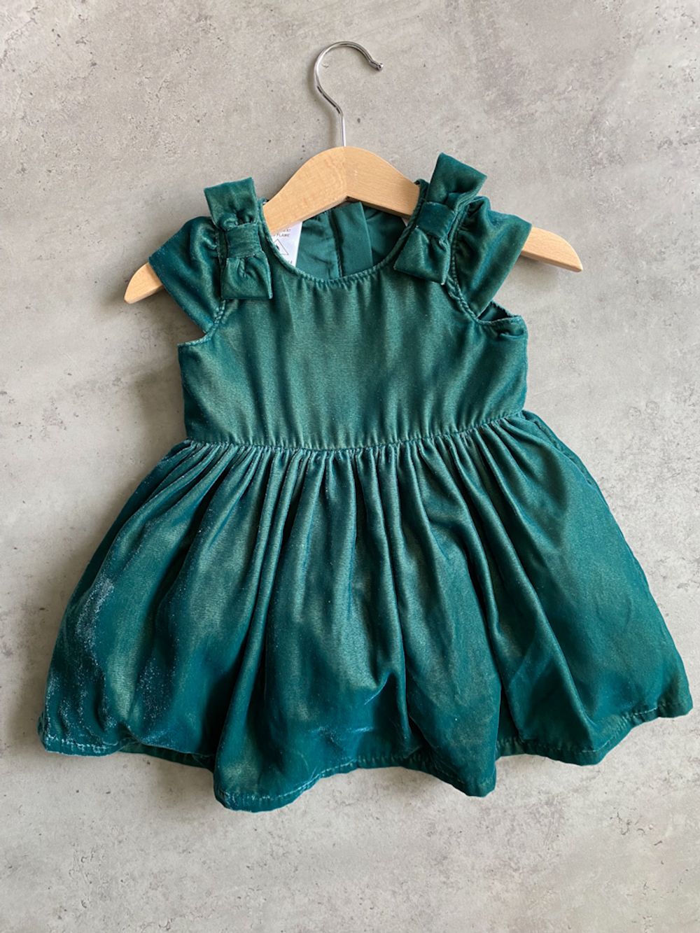Новое бархатное платье Carters, 68