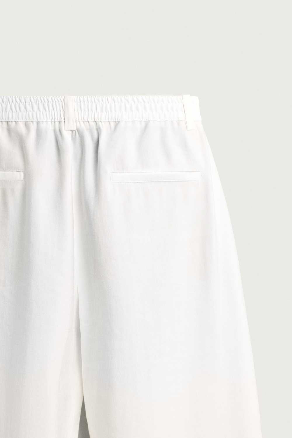 СТРУЯЩИЕСЯ БРЮКИ С БОКОВЫМИ СКЛАДКАМИ — ZARA