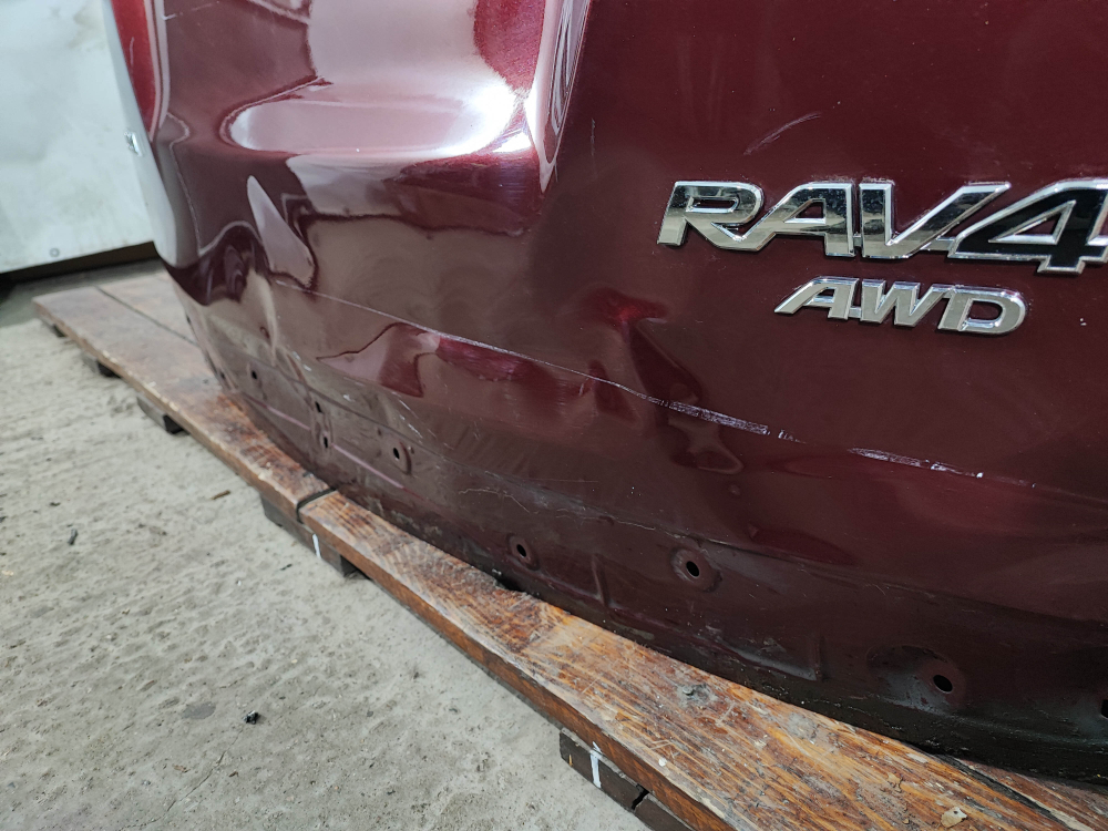 Крышка багажника Toyota RAV4 IV (XA40) 15-19 Б/У Оригинал 670050R270