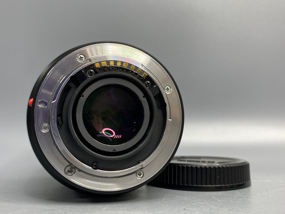 Minolta AF Zoom 28-75mm f/2.8 (32) D