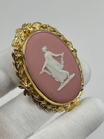 Брошь Wedgwood розовая
