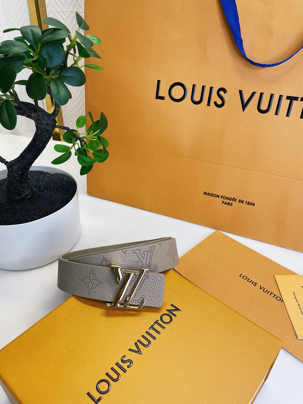 Louis Vuitton Кожаный ремень