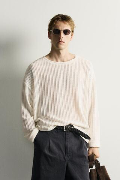 ФУТБОЛКА RELAXED FIT С ФАКТУРНОЙ ОТДЕЛКОЙ — ZARA
