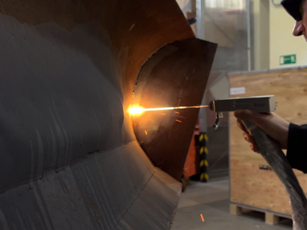 Аппарат для ручной лазерной сварки, резки и очистки LASER WELD 1500 2.0