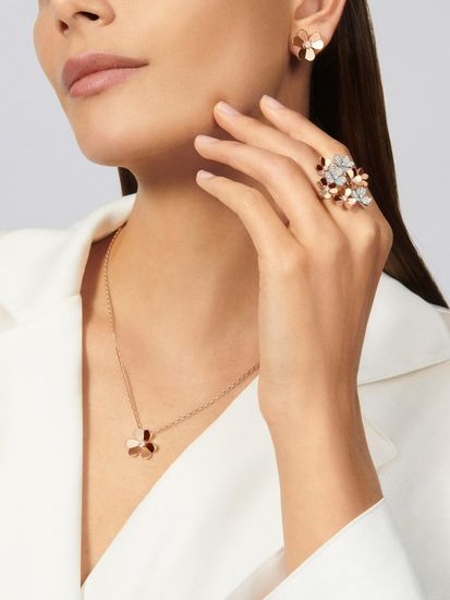 Подвеска Van Cleef & Arpels Frivole, small model в розовом золоте с бриллиантом