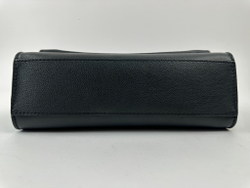 Сумка Louis Vuitton MyLockMe Chain Pochette Black