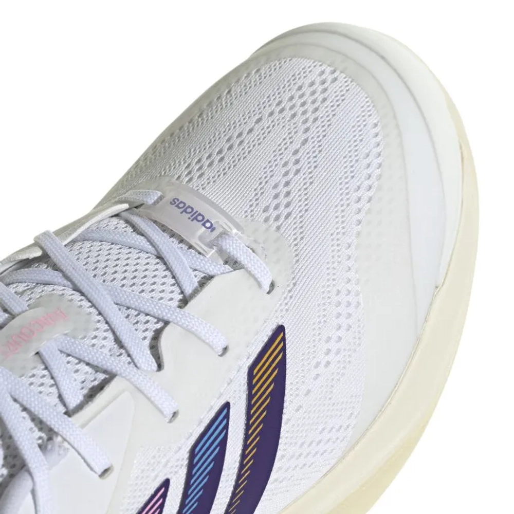 Женские теннисные кроссовки Adidas Avacourt 3 - footwear white/core purple/off white