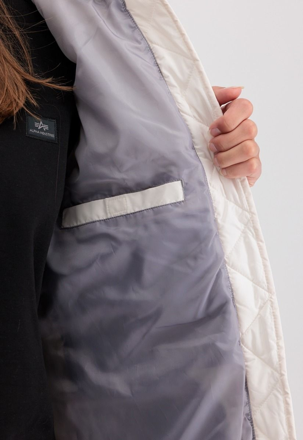 Жилет утепленный женский ALPHA INDUSTRIES Long Puffer Vest