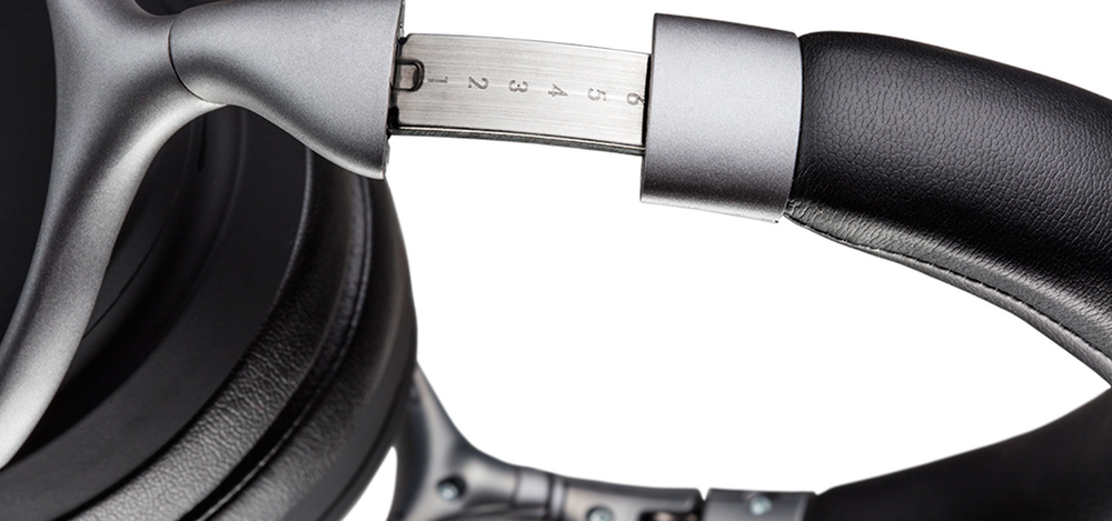 Denon AH-GC25W