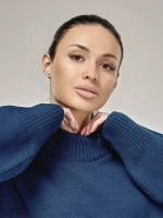 Свитер шерстяной