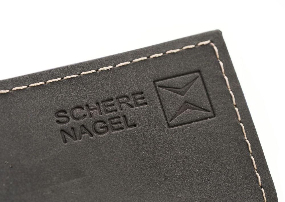 Schere Nagel Маникюрный набор из пяти предметов в кофре 9005к