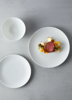 Wedgwood Тарелка сервировочная Gio 34,2 см EAN 701587313681