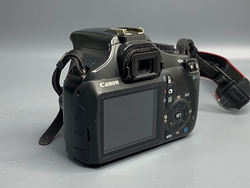 Canon EOS 1100D Kit 18-55mm 3.5-5.6 IS II 71 000 кадров.
