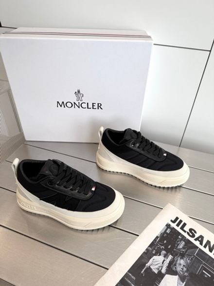 Кроссовки Moncler