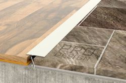 Порог алюминиевый Pro Design Doorstep 571 анодированный, 2700x25x6 мм