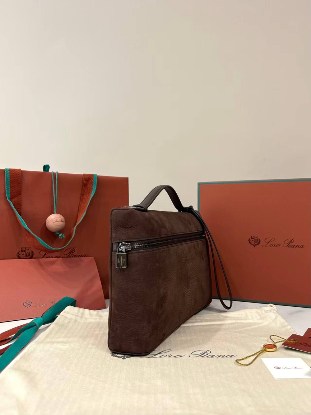 Клатч Loro Piana Extra Pouch L29