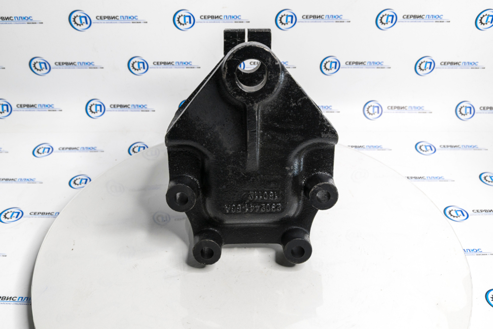 Кронштейн крепления передней рессоры перед J6 2902441-56A