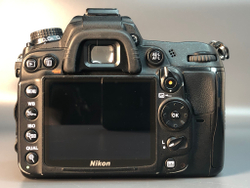 Nikon D7000, 141.000 кадров пробега, не записывает видео