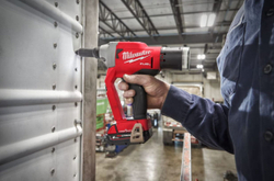 Аккумуляторный заклёпочник Milwaukee M18 ONEFPRT-202X 4933478602