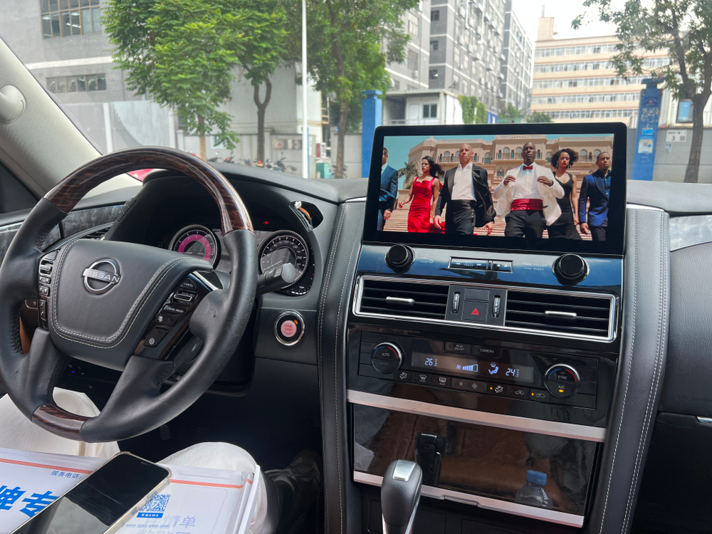 Установочный комплект для INFINITY QX56 / QX80  KUBERG ZH-N1401