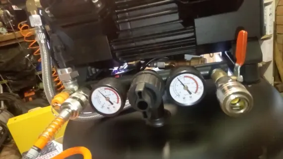 Поршневой бесщеточный компрессор TC-BL AC990-30L