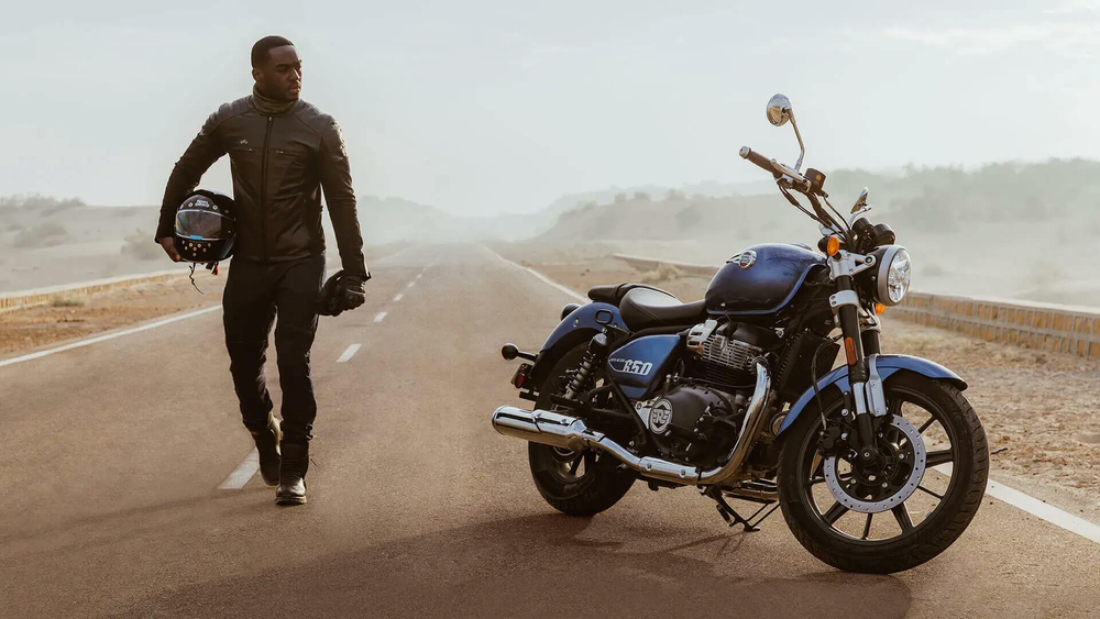 Royal Enfield Super Meteor 650 Astral Blue (Base)
