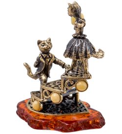 Народные промыслы AM-4418 Фигурка «Коты Романтика» (латунь, янтарь)