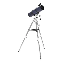 Телескоп Levenhuk New Skyline PLUS 130/650P SQ2 - общий вид на выдвинутой треноге сбоку