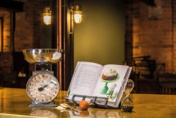 Kitchen Craft Подставка для кулинарных книг 24x19 из дерева манго EAN 5028250700469