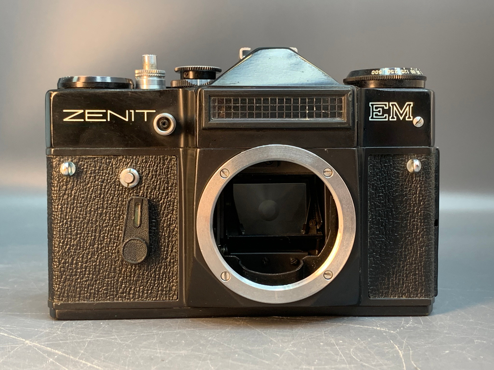 Zenit EM + Helios 44M смещена шкала выдержек