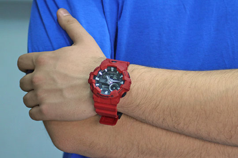 Часы Casio GA-700-4A