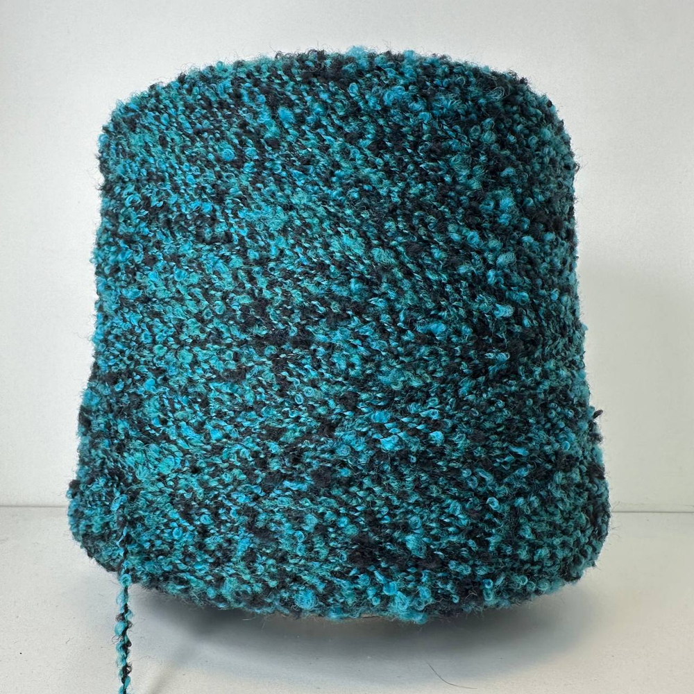 PONCHO - Igea; 78% меринос, 22% п/а; 320м/100гр; Букле; col. 30909, цвет: черный, аркадия; S503