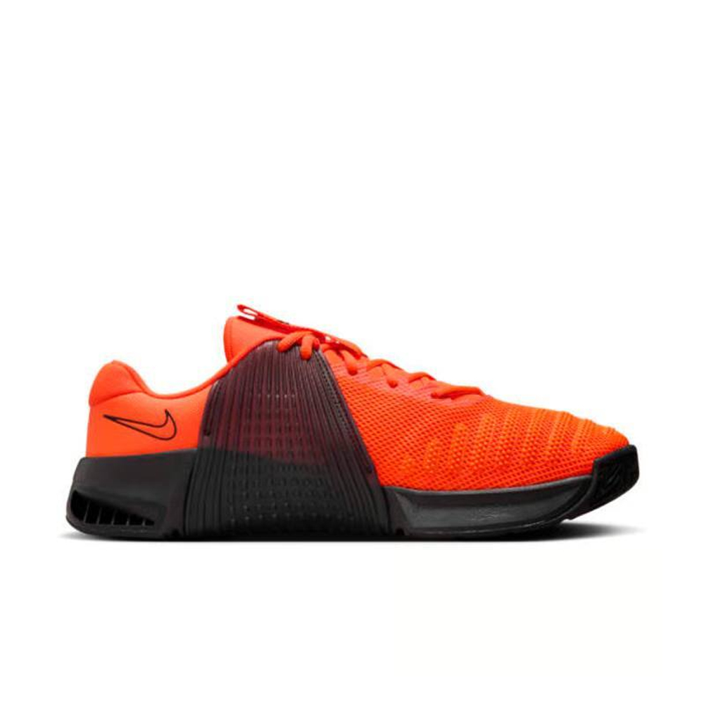 Кроссовки мужские Nike Metcon 9 (оранжевые)