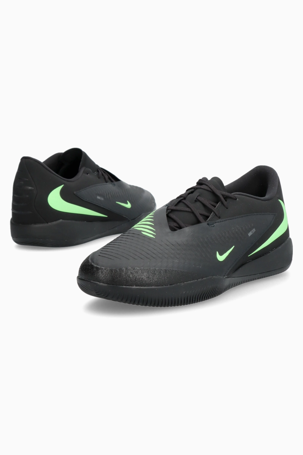 Футзалки Nike Phantom 6 Low Academy IC - черный