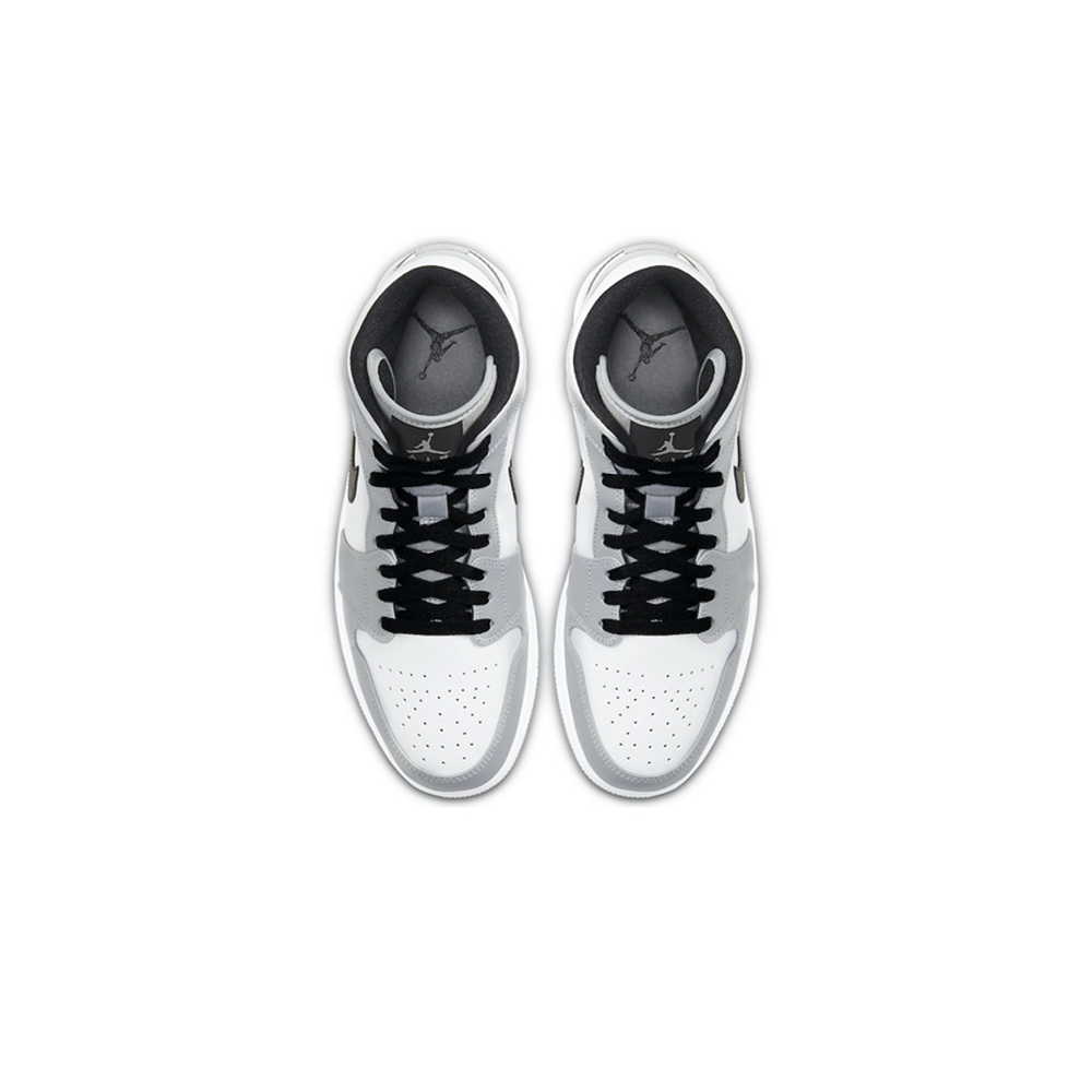 alt="Перфорация на носке Air Jordan 1 Mid Light Smoke Grey 2025"