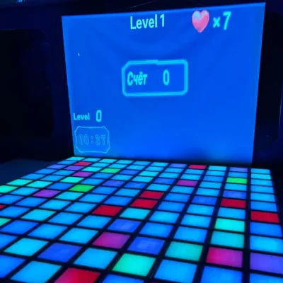 Интерактивный светодиодный пол с проектором «Арена Pixel Battle Plus» 187 шт