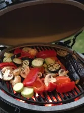 Керамический гриль Big Green Egg L Large (большой), 46 см, ножки с рукояткой, столики