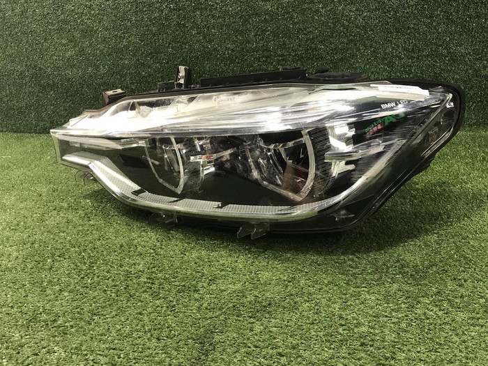 Фара левая BMW 3er F30 (2015-2020) LED
